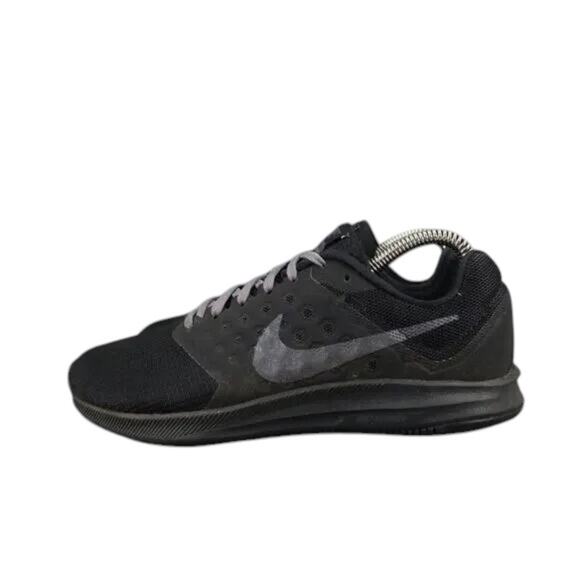 Nike Shoes Womens 7 Athletic Sneaker Downshifter 7 Running Training Active Black - Picture 3 of 13